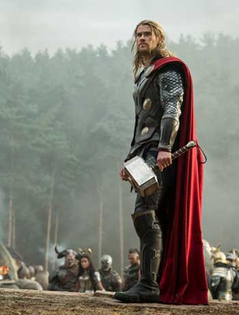 Chris Hemsworth as Thor in Thor: The Dark World photo