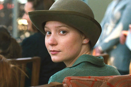 Mia Wasikowska sera Madame Bovary